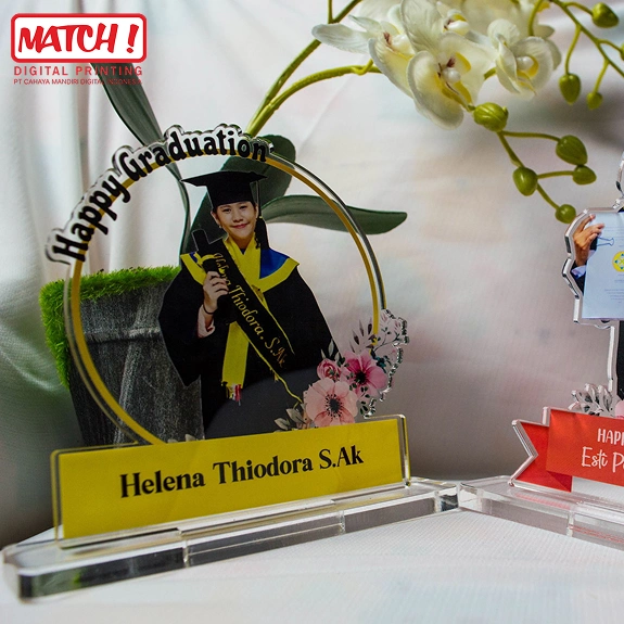 Plakat Akrilik Ketebalan 5mm